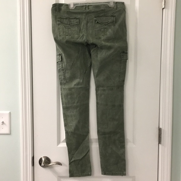 Olive green cargo-type pants - Picture 5 of 7